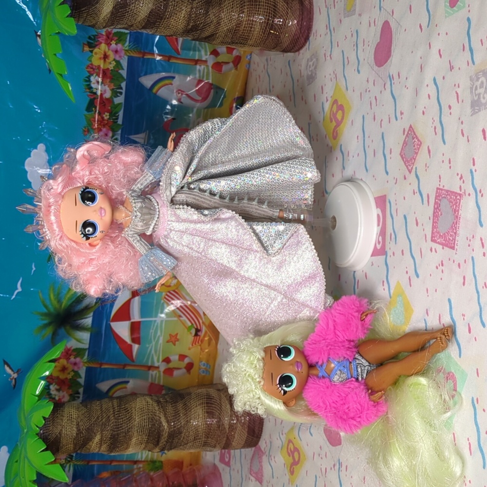 L.O.L. Surprise! Pink and Silver Glam Dolls